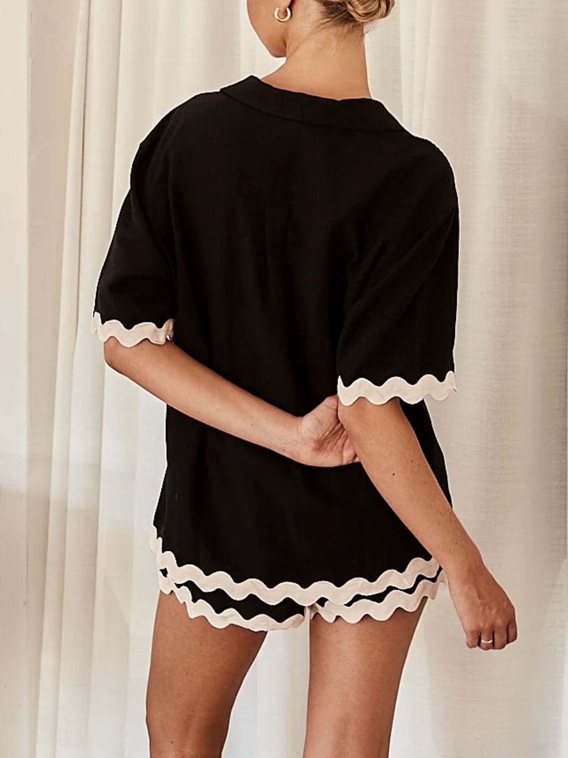 Contrast Trim Half Sleeve Top and Shorts Set - Drazelle Store