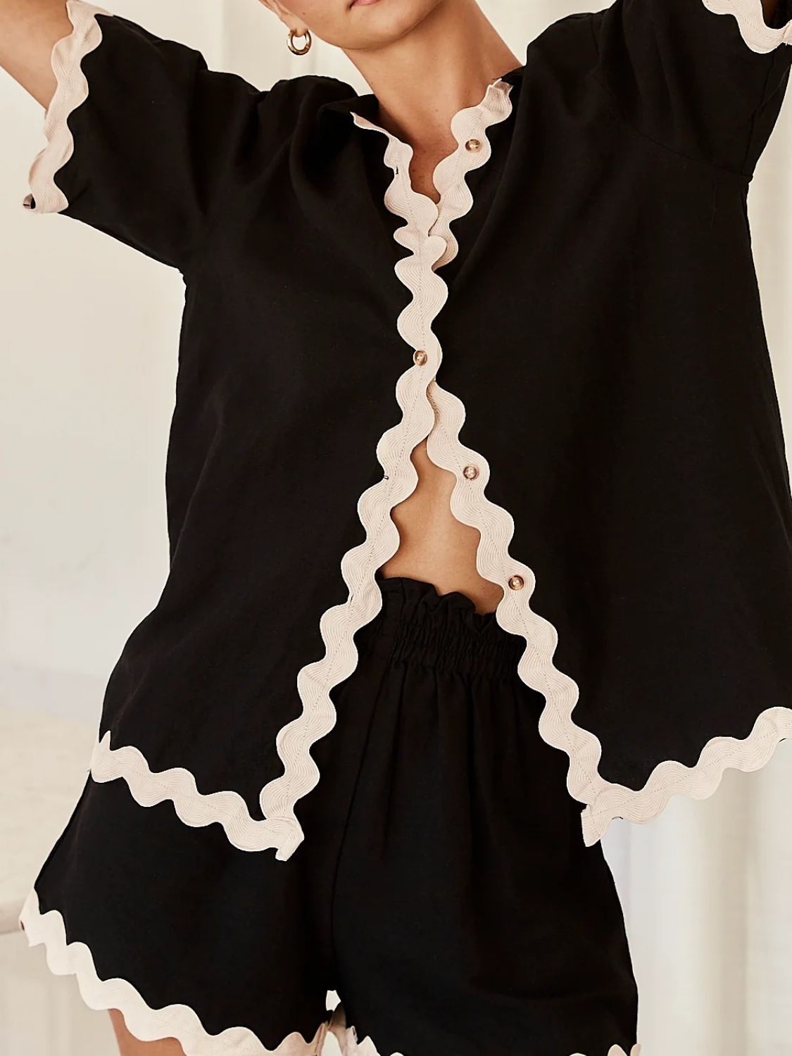 Contrast Trim Half Sleeve Top and Shorts Set - Drazelle Store