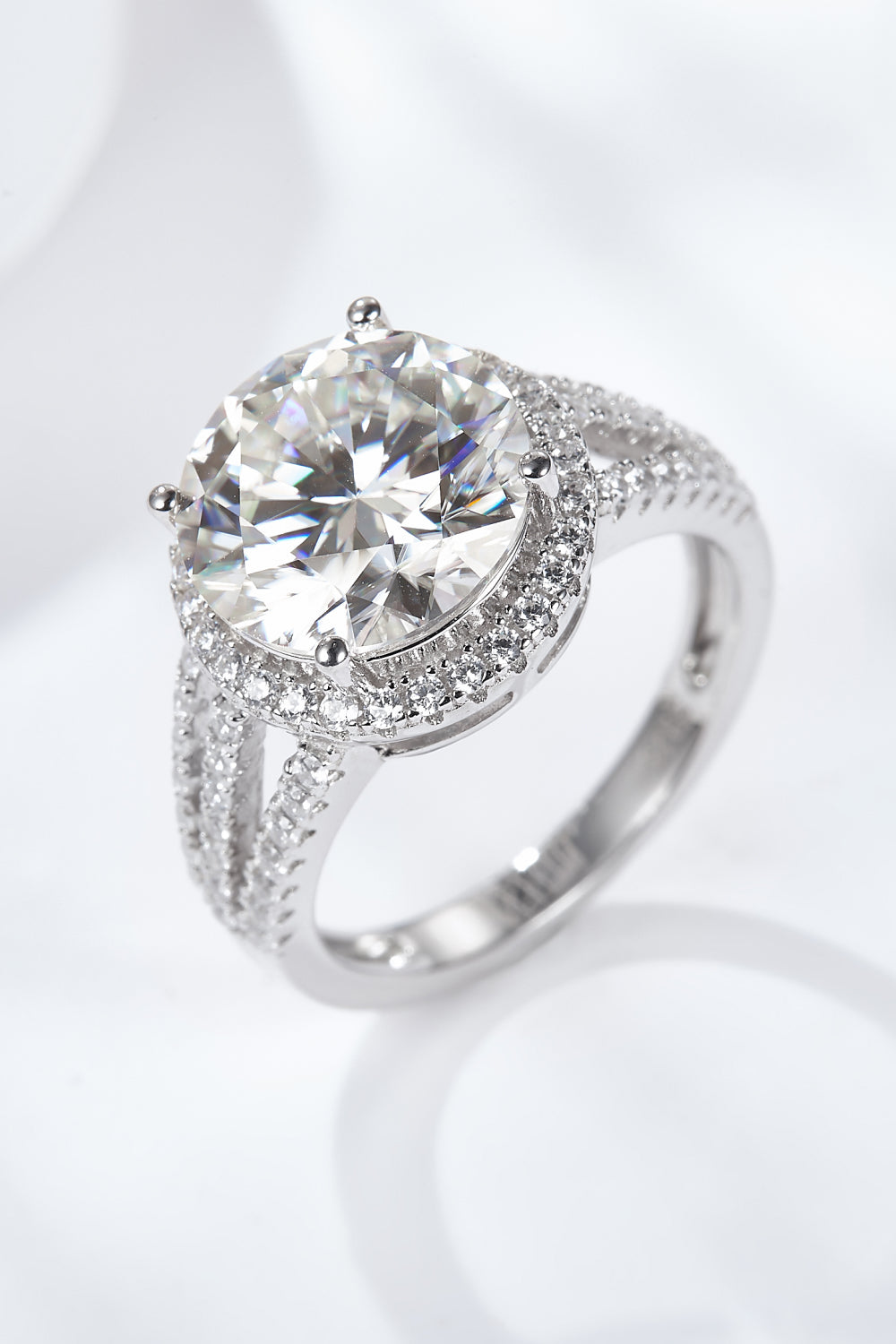 5 Carat Moissanite Split Shank Ring - Drazelle Store