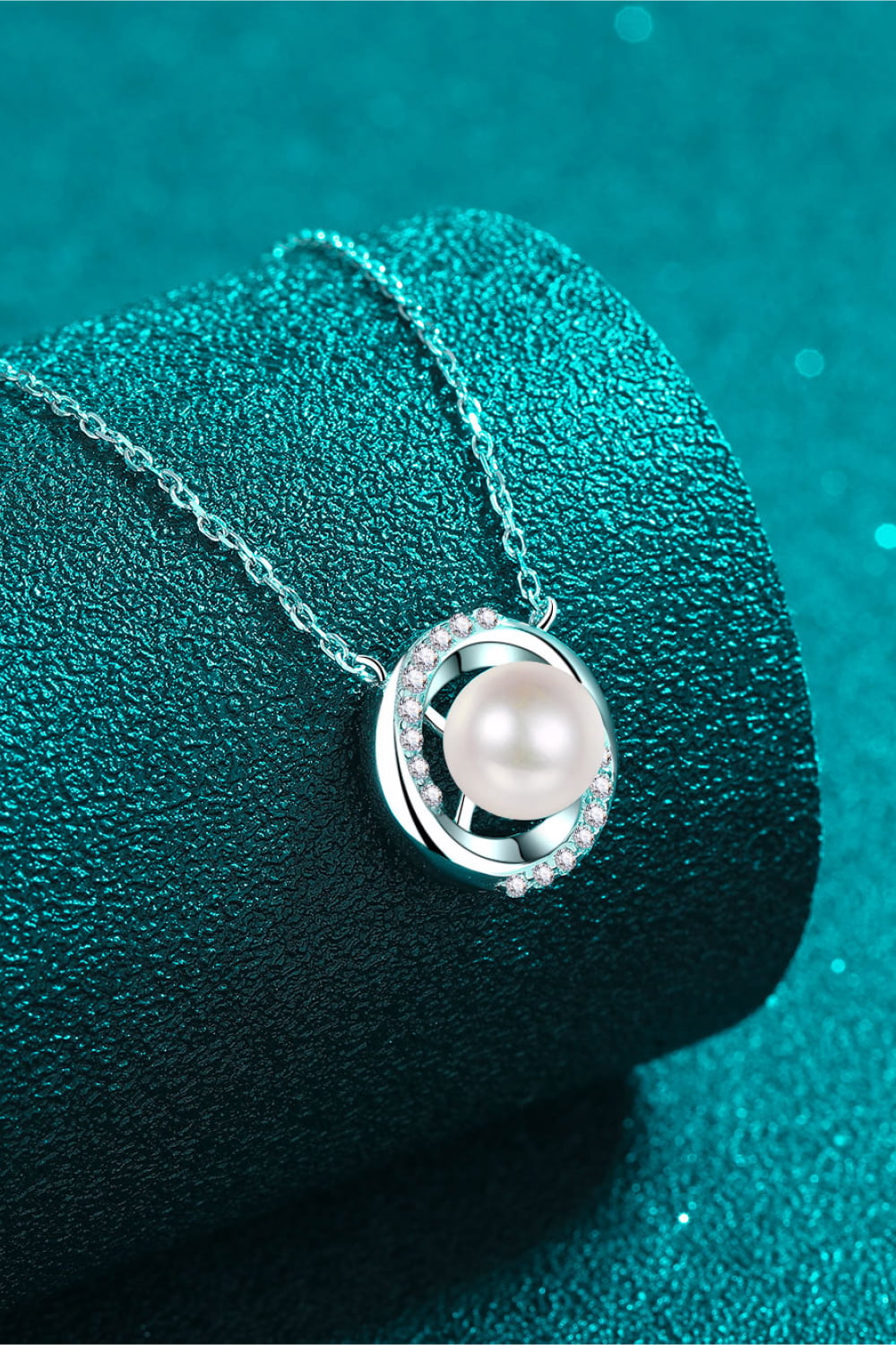 Moissanite Pearl Rhodium-Plated Necklace - Drazelle Store