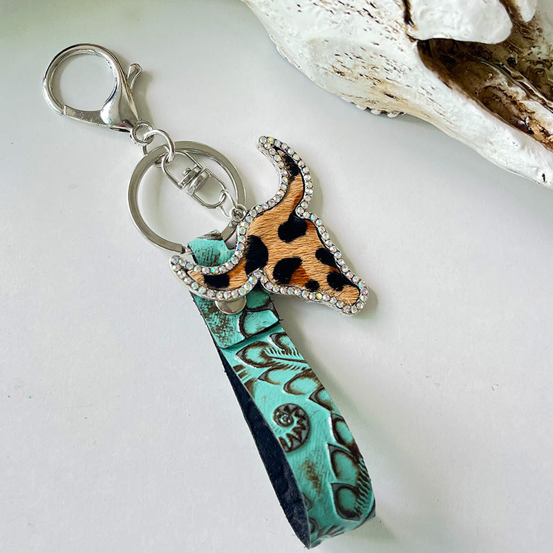 Rhinestone Bull Keychain - Drazelle Store