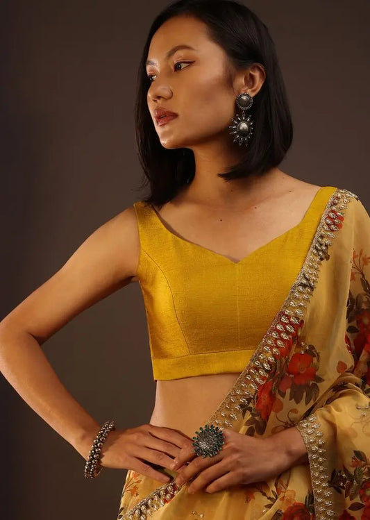 Women sleeveless blouses: The Perfect Fusion of Style & Comfort