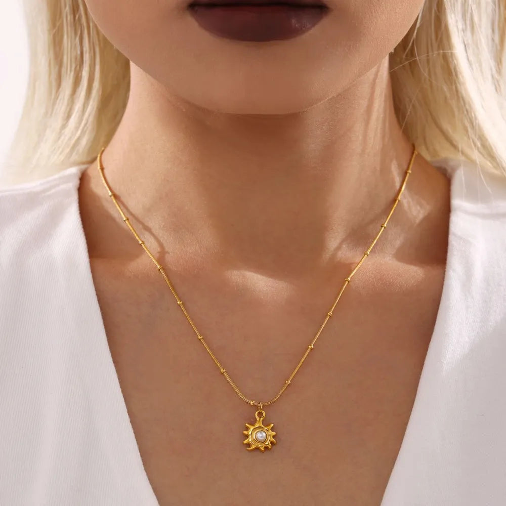 18K Gold-Plated Shell Pearl Necklace - Drazelle Store