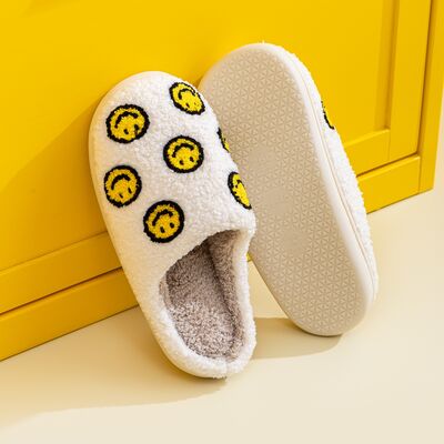 Melody Smiley Face Slippers - Drazelle Store