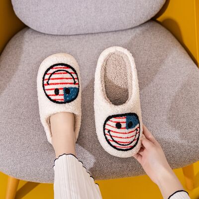 Melody Smiley Face Slippers - Drazelle Store