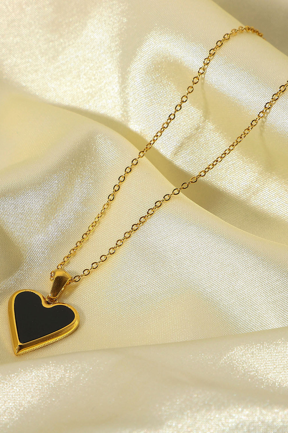 Bordered Heart Chain Necklace - Drazelle Store