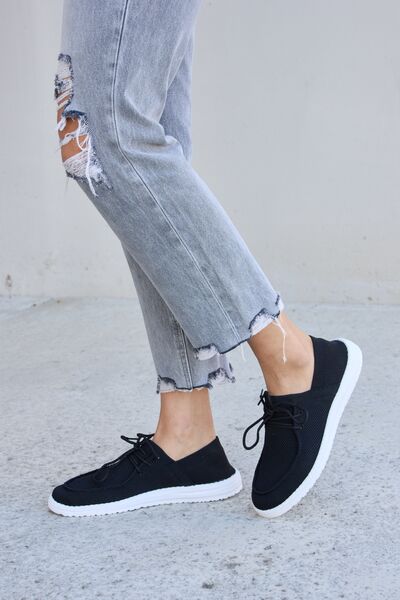 Forever Link Flat Round Toe Lace-Up Sneakers - Drazelle Store