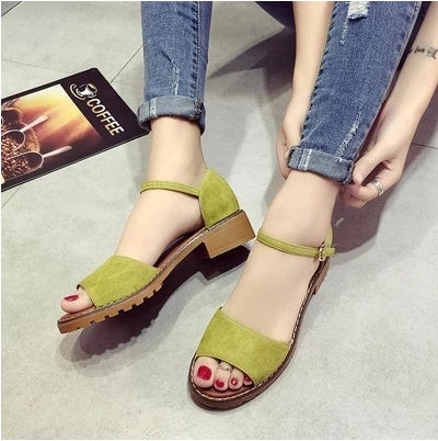 One-button buckle sandals