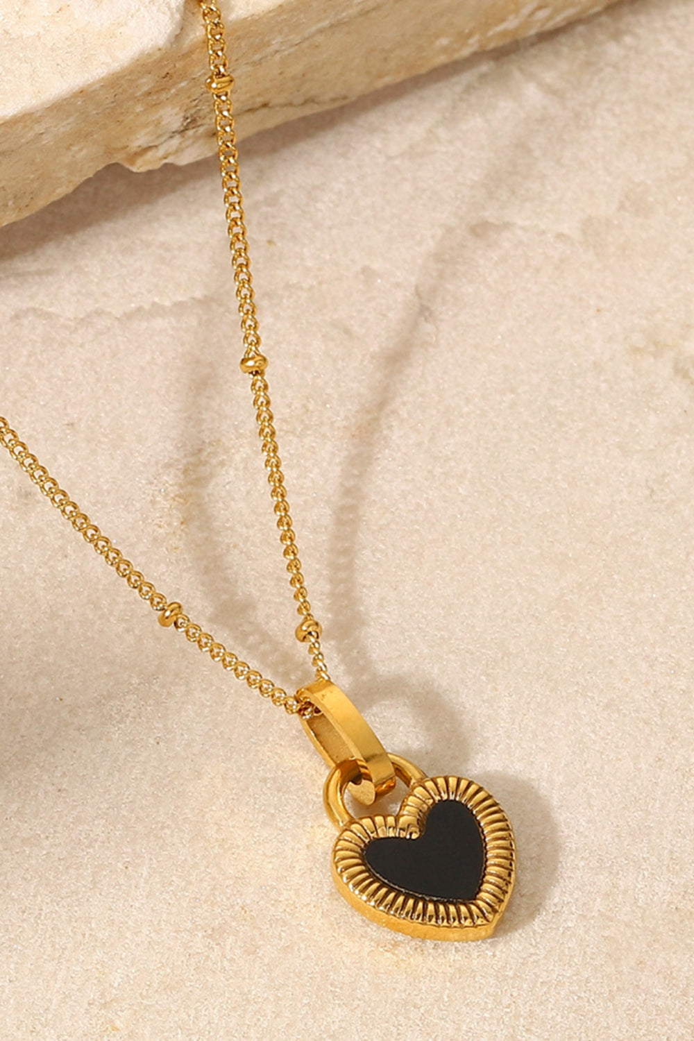 Contrast Heart Pendant Necklace - Drazelle Store