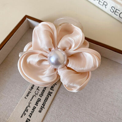 Flower Acrylic Hair Claw Clip - Drazelle Store