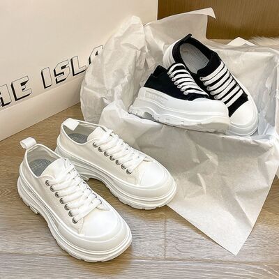 Lace Up Round Toe Platform Sneakers - Drazelle Store