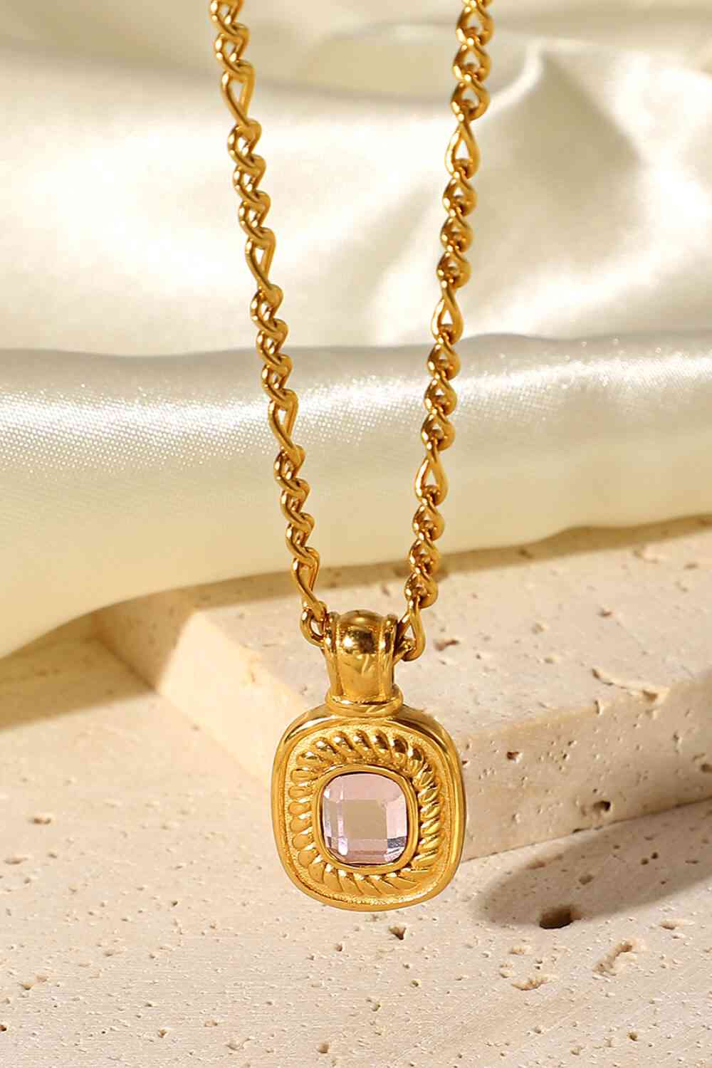 18K Gold Plated Inlaid Rhinestone Pendant Necklace - Drazelle Store