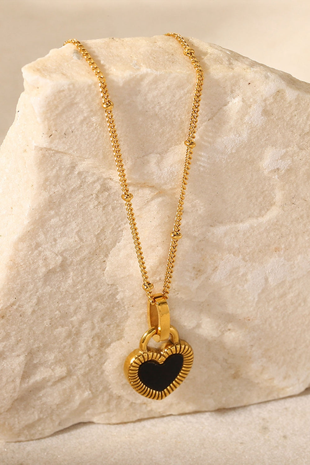 Contrast Heart Pendant Necklace - Drazelle Store