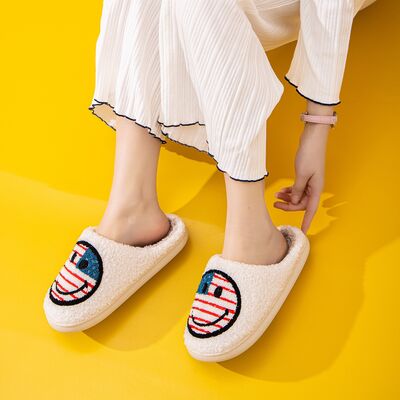 Melody Smiley Face Slippers - Drazelle Store