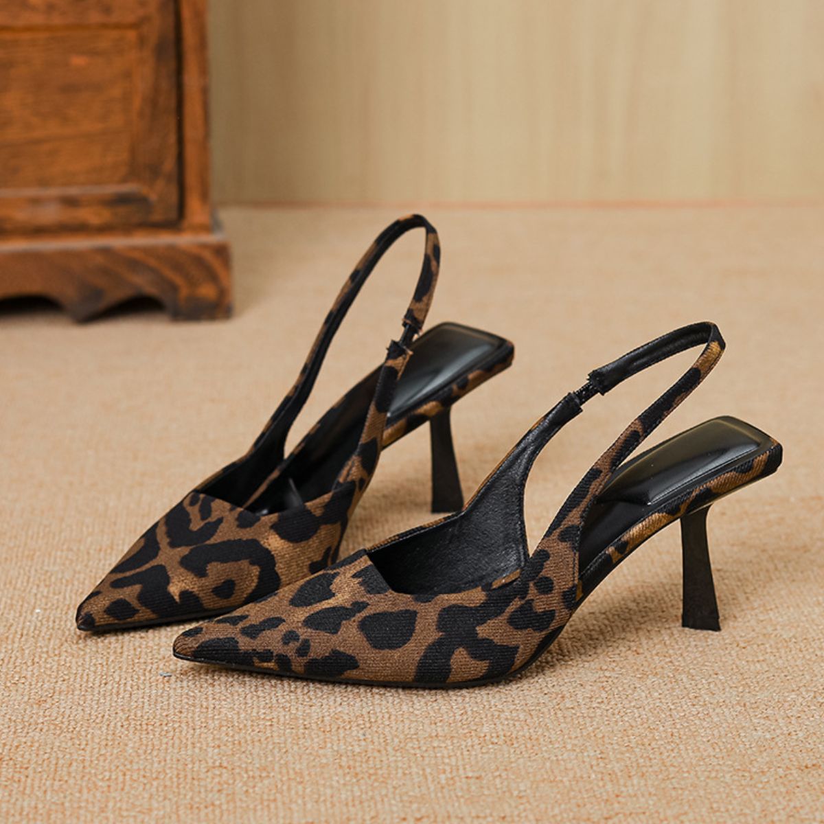 Leopard Point Toe Slingback Pumps - Drazelle Store