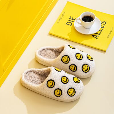 Melody Smiley Face Slippers - Drazelle Store