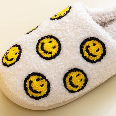 Melody Smiley Face Slippers - Drazelle Store