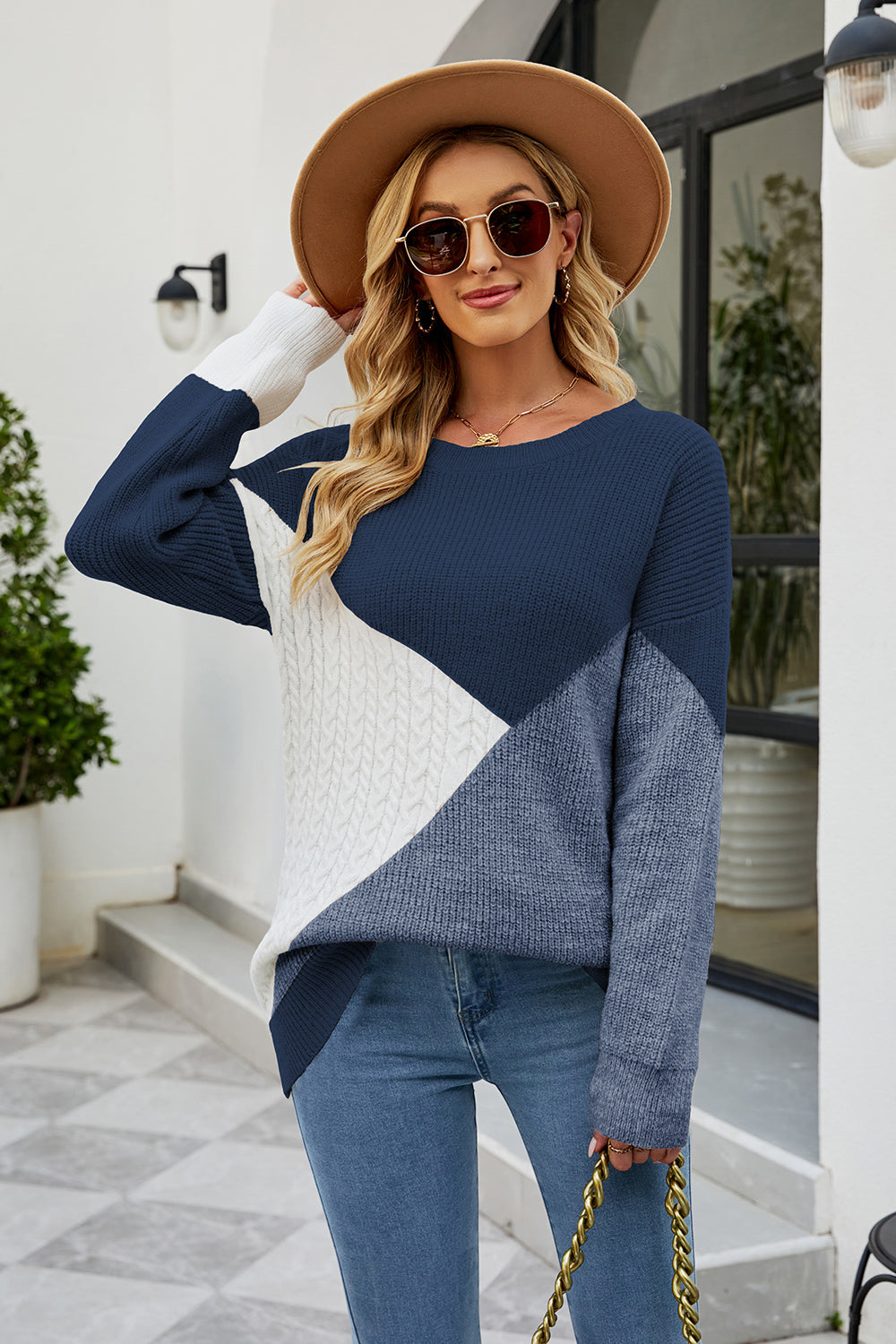 Color Block Round Neck Sweater - Drazelle Store