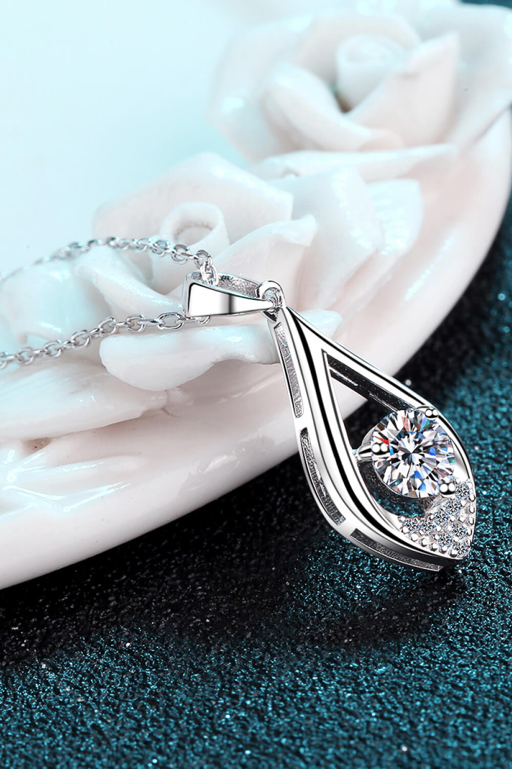 Glamorous Always Moissanite Pendant Necklace - Drazelle Store