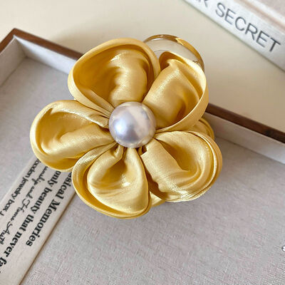 Flower Acrylic Hair Claw Clip - Drazelle Store