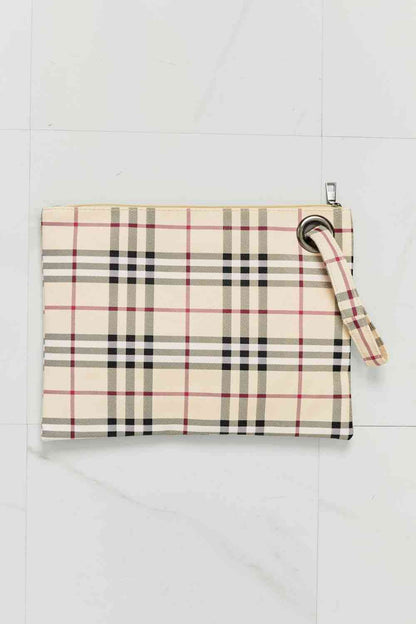 Carry Your Love Plaid Wristlet - Drazelle Store