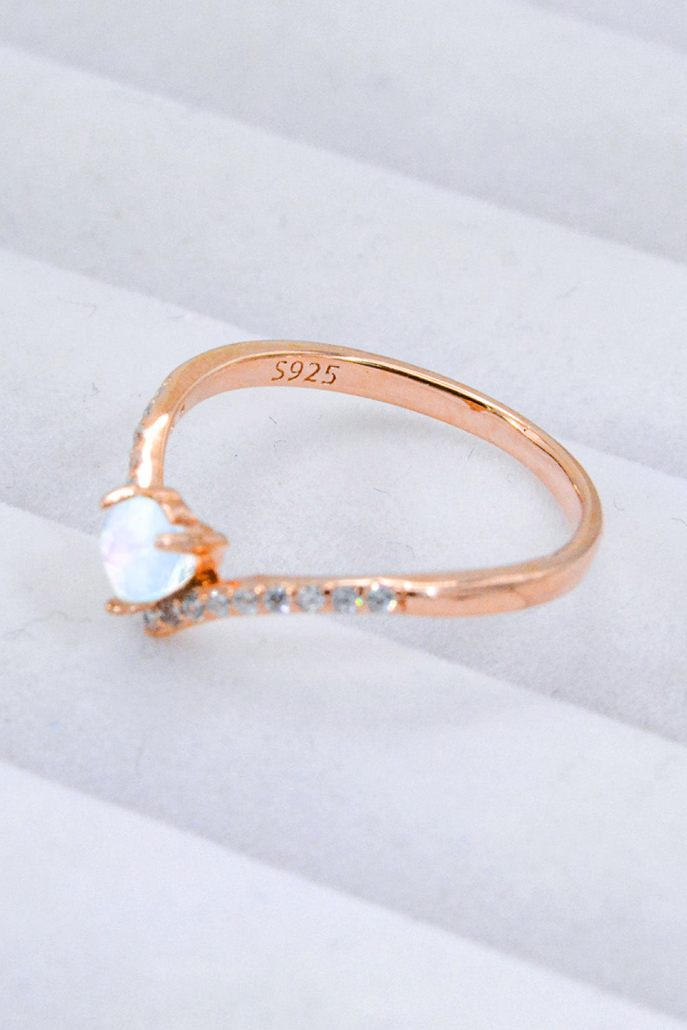 Moonstone Heart-Shaped Ring - Drazelle Store