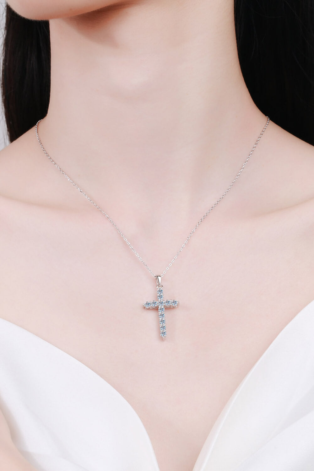 Moissanite Cross Pendant Chain Necklace - Drazelle Store