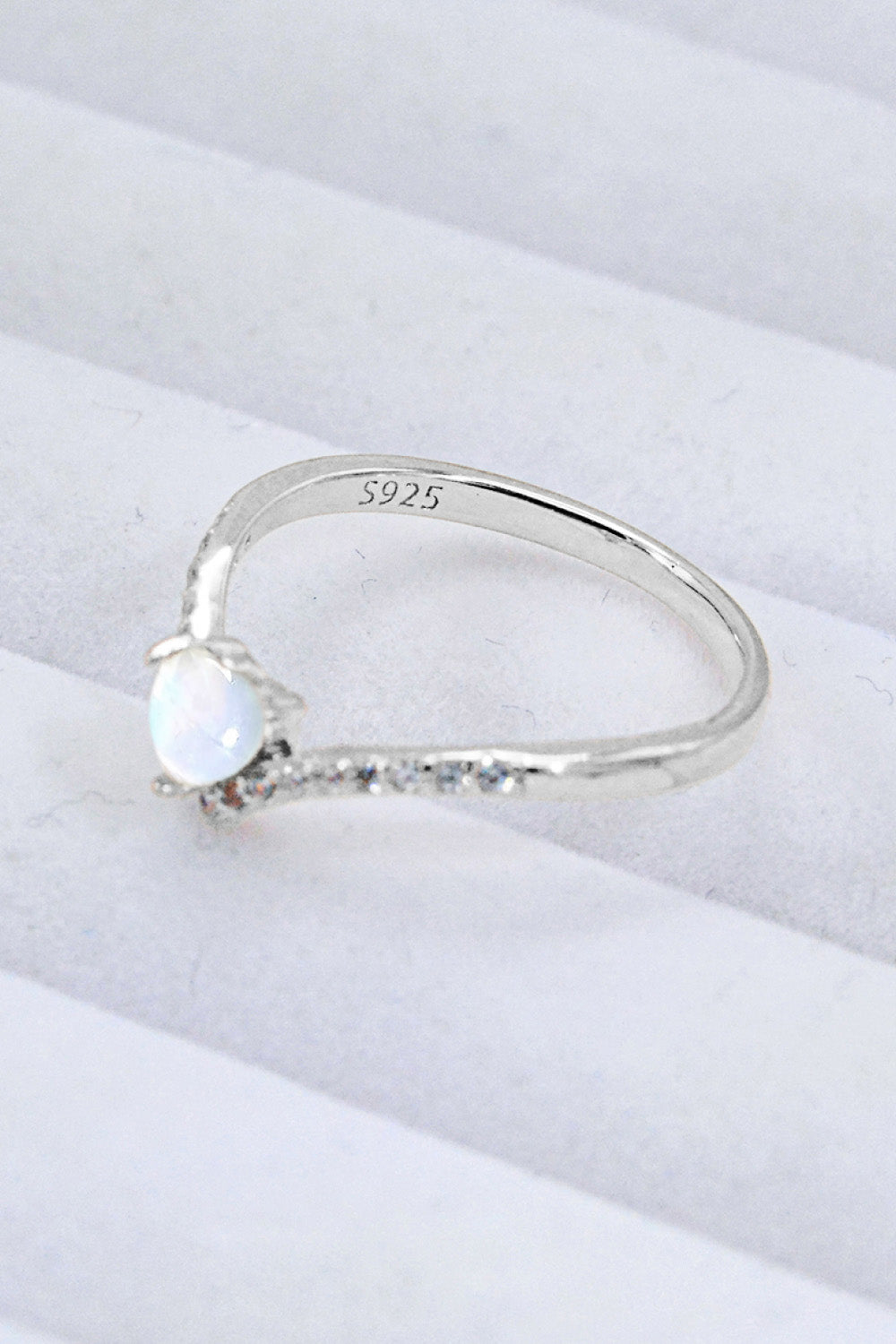 Moonstone Heart-Shaped Ring - Drazelle Store