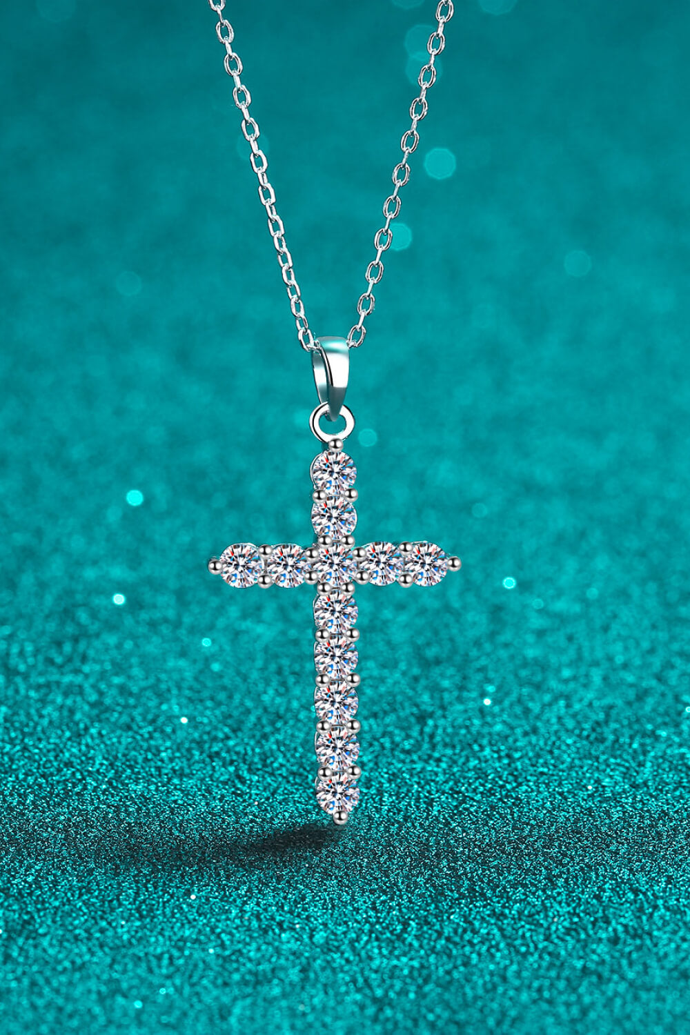 Moissanite Cross Pendant Chain Necklace - Drazelle Store