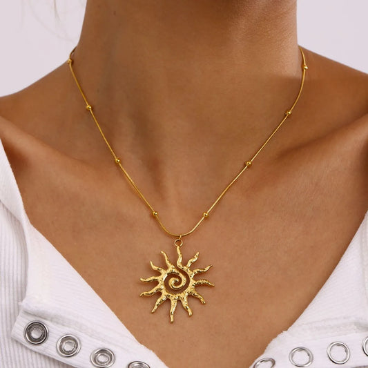18K Gold-Plated Sun Pendant Necklace - Drazelle Store
