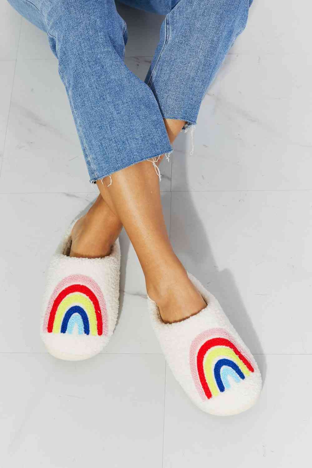 MMShoes Rainbow Plush Slipper - Drazelle Sore