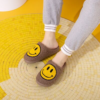 Melody Smiley Face Slippers - Drazelle Store