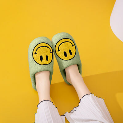 Melody Smiley Face Slippers - Drazelle Store