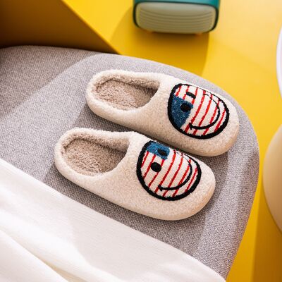 Melody Smiley Face Slippers - Drazelle Store