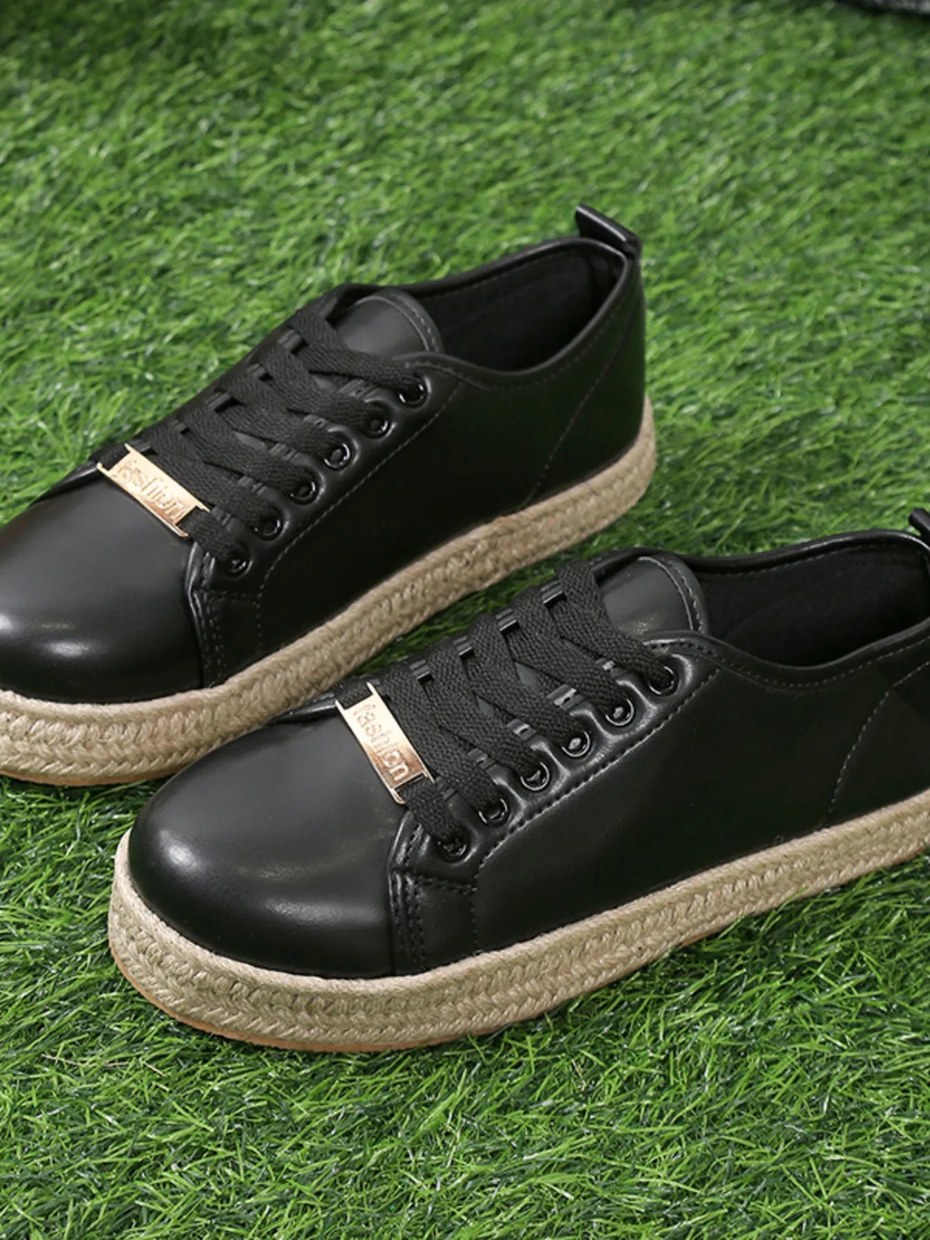 Round Toe Platform Sneakers - Drazelle Store