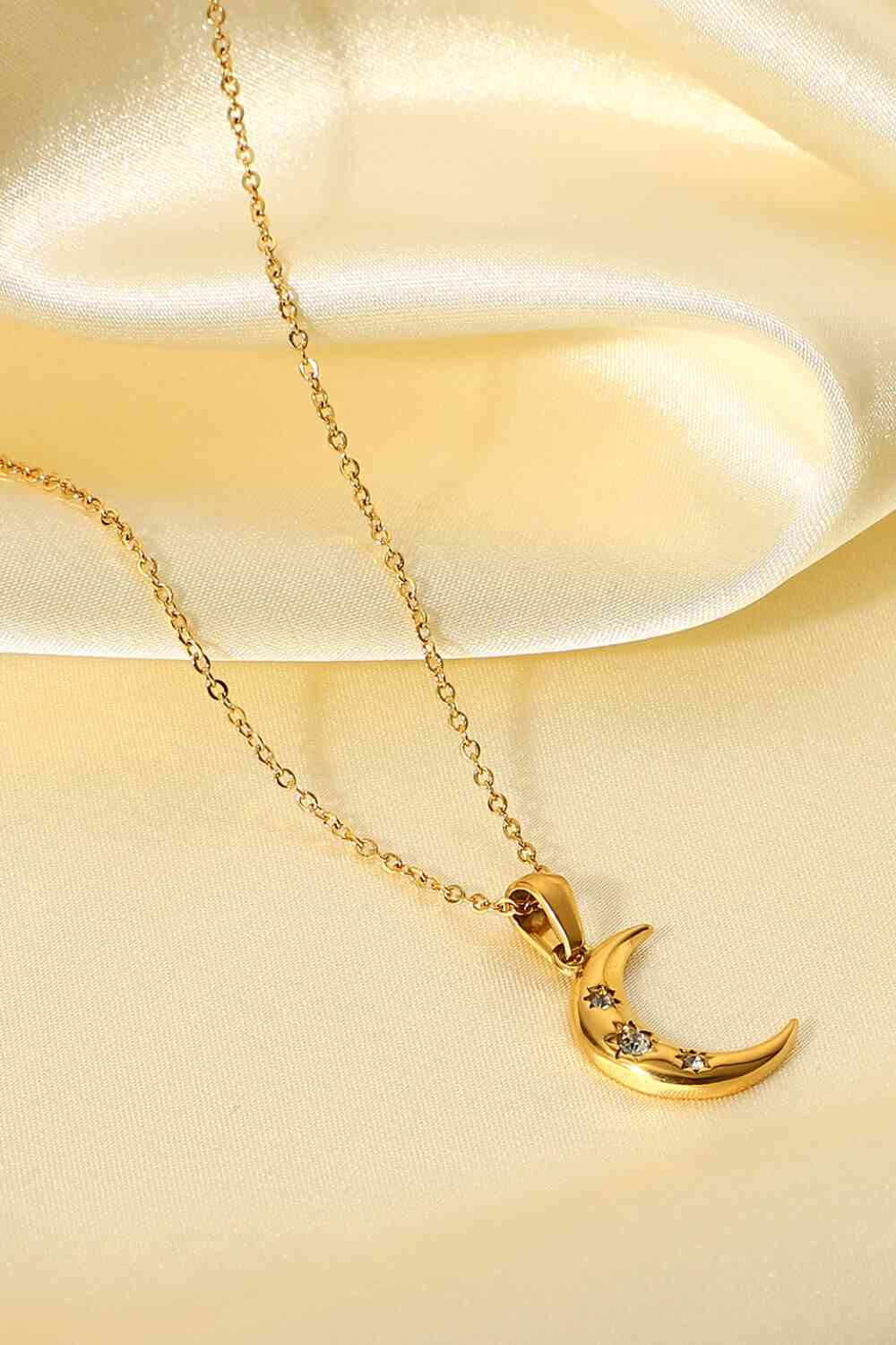 18K Gold Plated Inlaid Zircon Moon Pendant Necklace - Drazelle Store