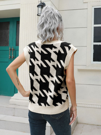 Houndstooth V-Neck Sweater Vest - Drazelle Store